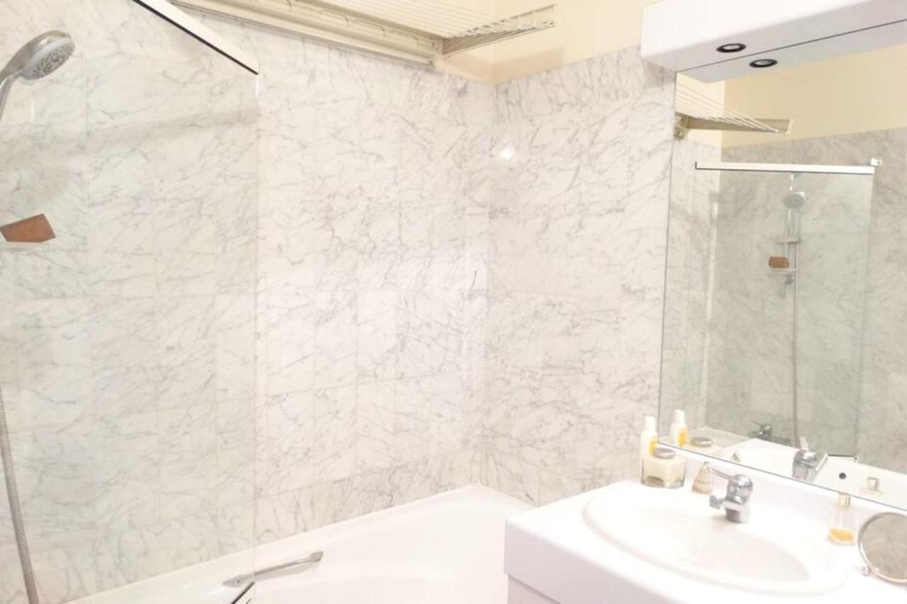 Apartment Hostnfly - Beautiful Authentic Apt Near Bastille Paris